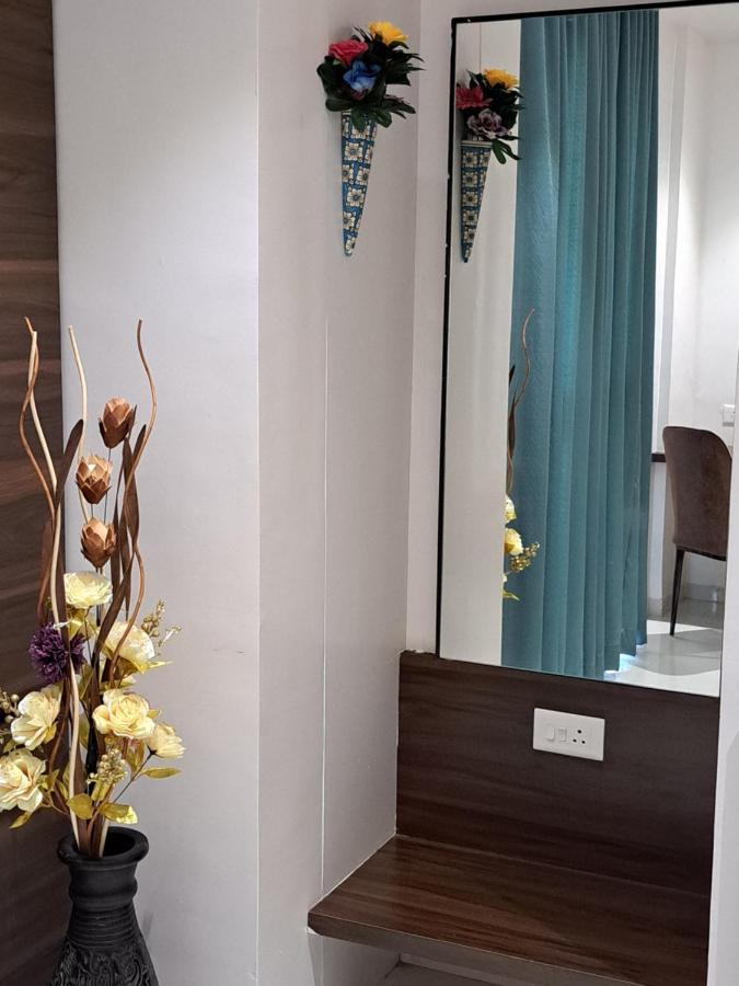 Отель Bouquet Residency Насик Экстерьер фото