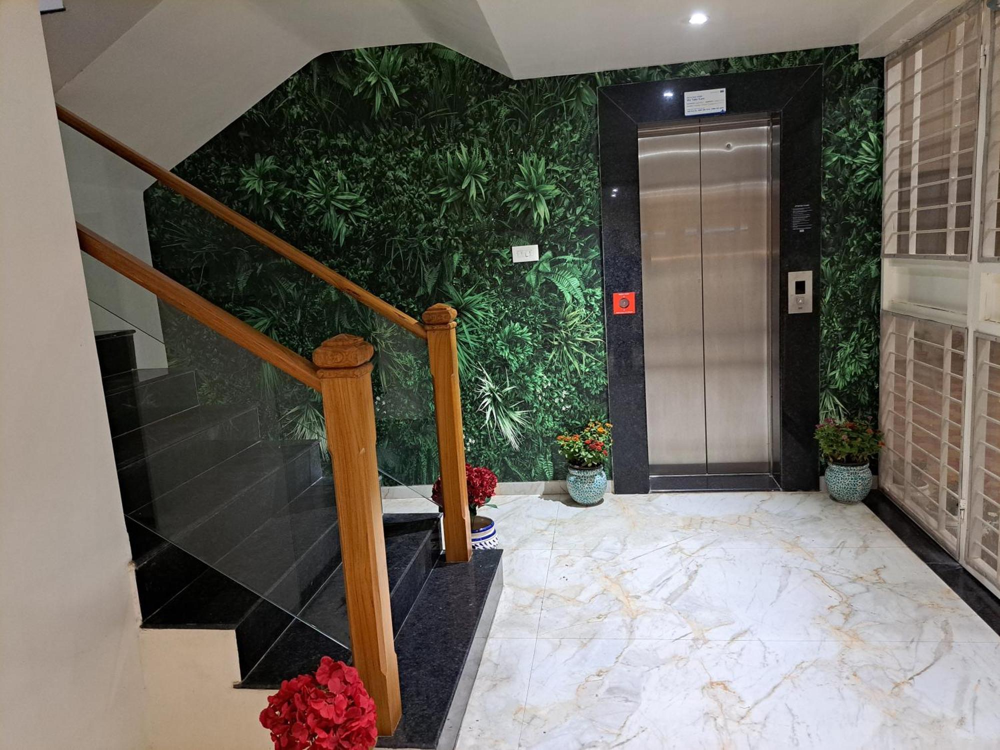 Отель Bouquet Residency Насик Экстерьер фото
